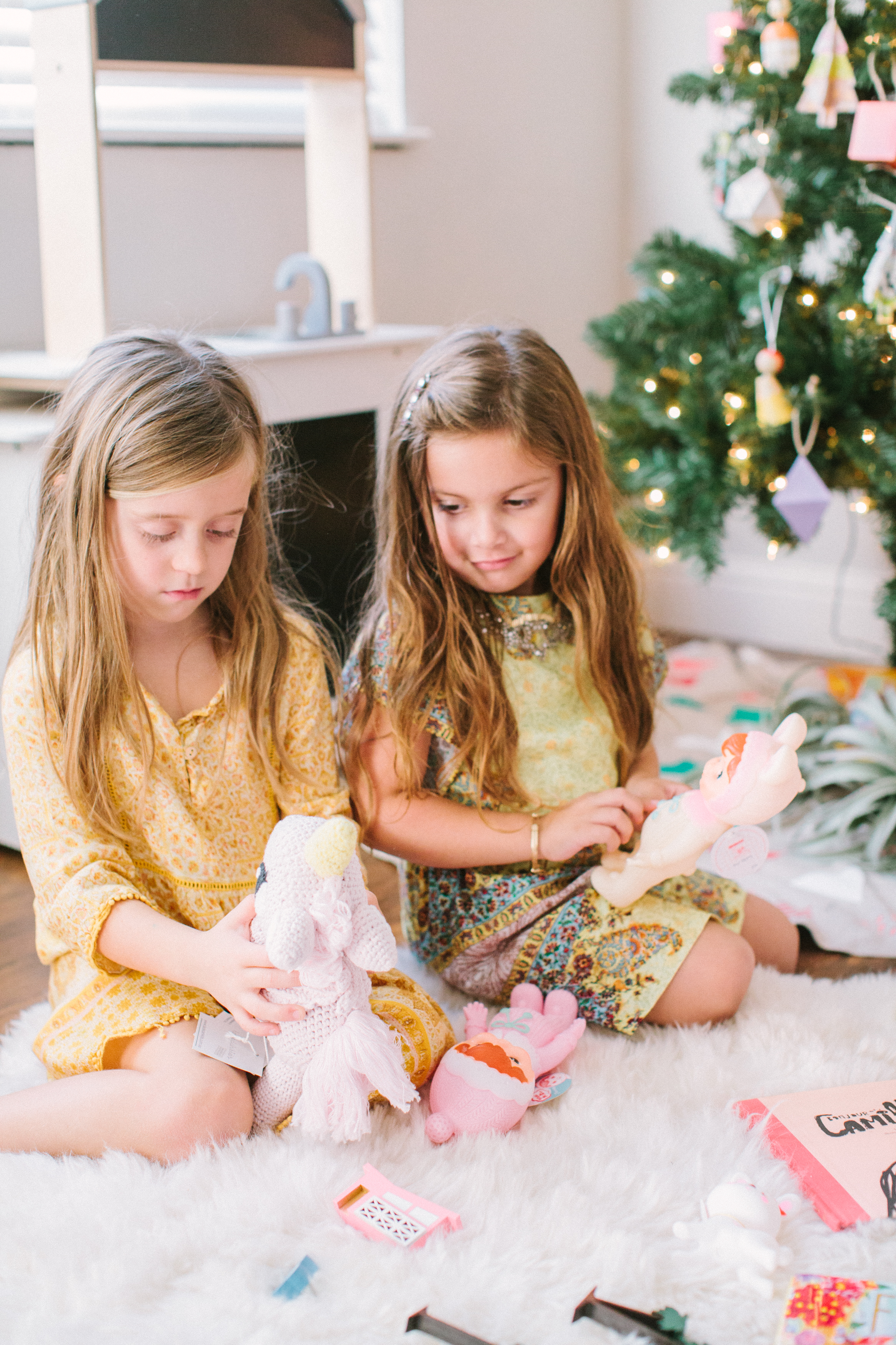 Gift Giving - Little Girls • Beijos Events