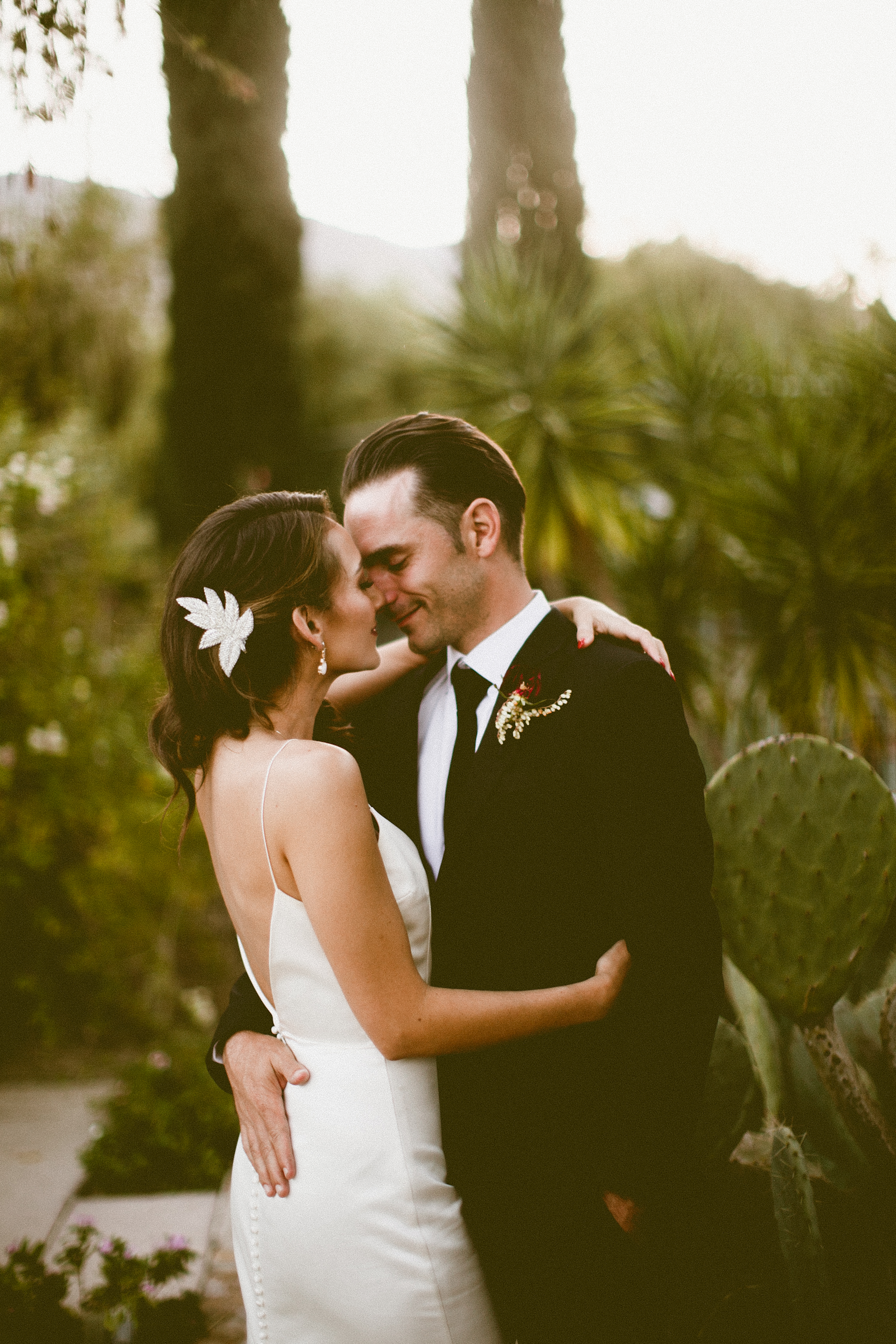 Casey + Erik – Palm Springs Wedding