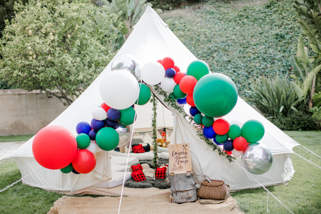 Indoor campout-SO cute!!  Camping theme party, Camping birthday party, Indoor  camping party