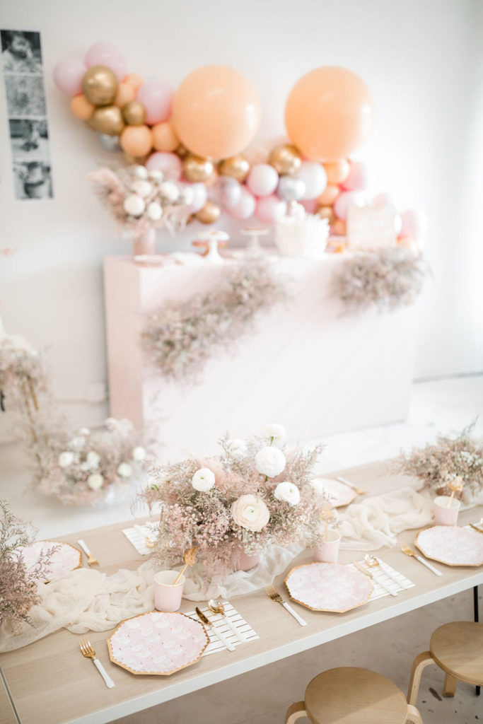 She's Swan in a Million - Dakota turns One • Beijos Events