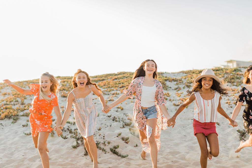 A Tween Friendsgiving at the Beach with My Color Shot • Beijos Events