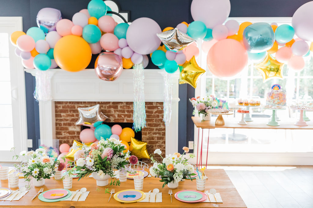 Sparkle the Night Away with this Cute New Year's Eve Party • Beijos Events