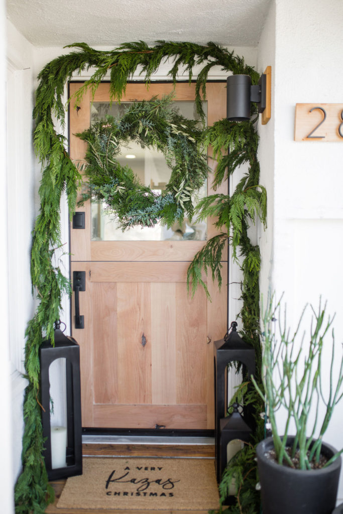 Two Simple Ways to add Christmas Cheer to your Front Door