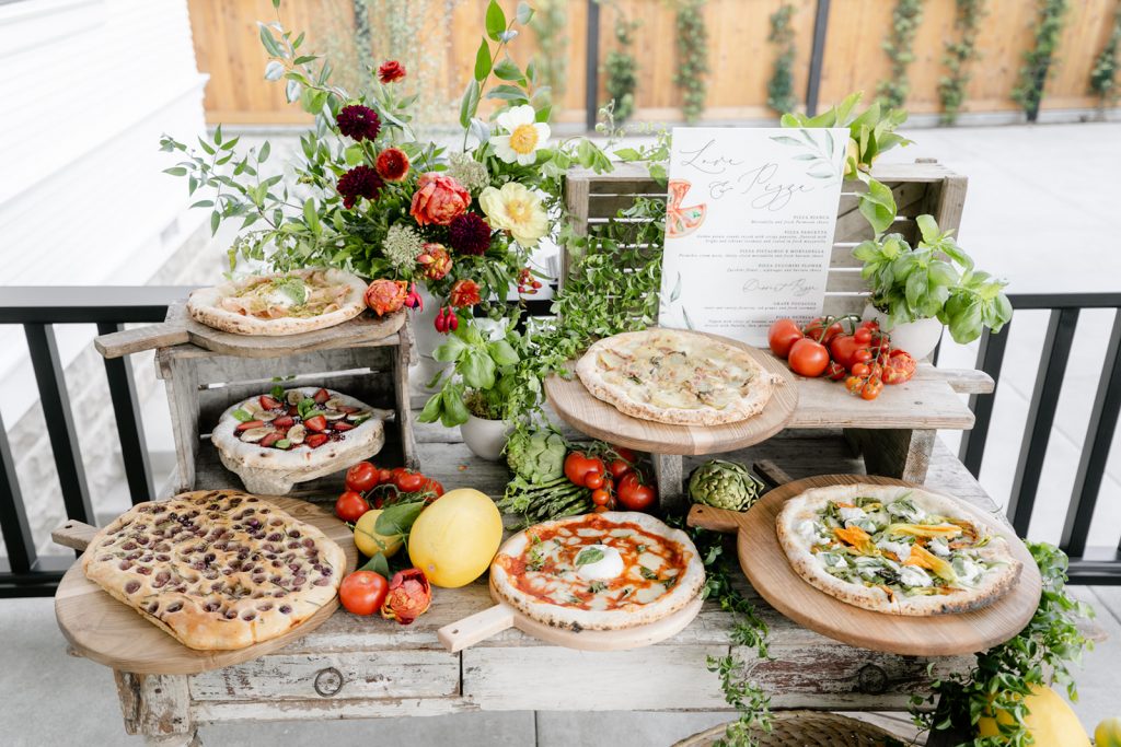 https://beijosevents.com/wp-content/uploads/2021/06/RusticBackyardPizzaParty-133-1024x683.jpg