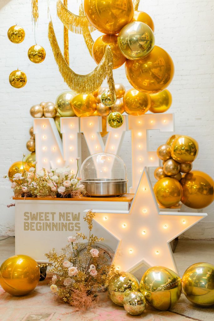 Sparkle the Night Away with this Cute New Year's Eve Party • Beijos Events