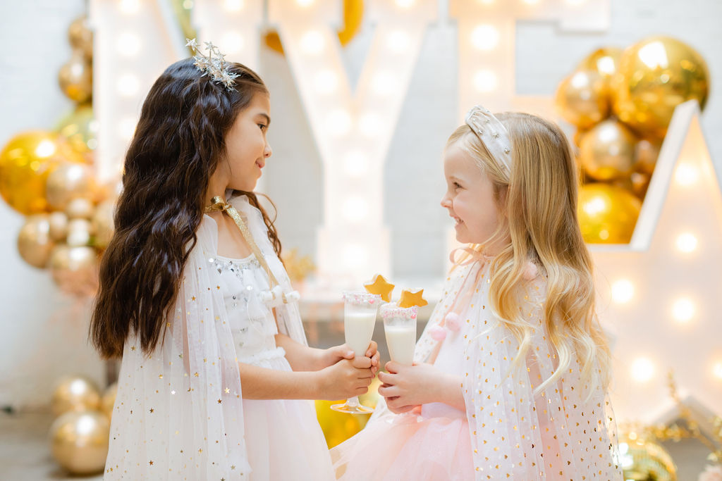 Sparkle the Night Away with this Cute New Year's Eve Party • Beijos Events