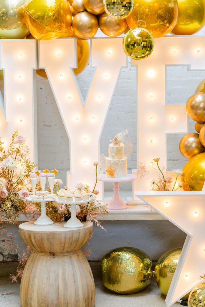 Sparkle the Night Away with this Cute New Year's Eve Party • Beijos Events