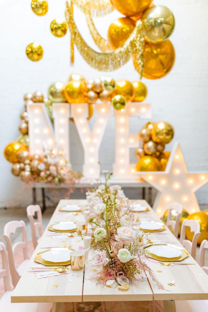 Sparkle the Night Away with this Cute New Year's Eve Party • Beijos Events