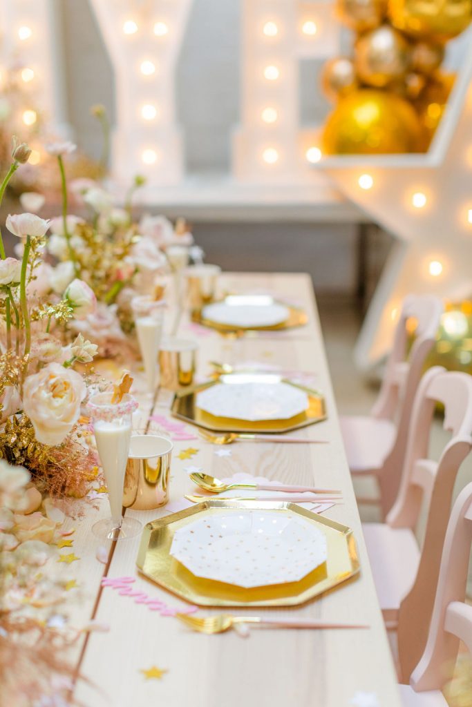 Sparkle the Night Away with this Cute New Year's Eve Party • Beijos Events