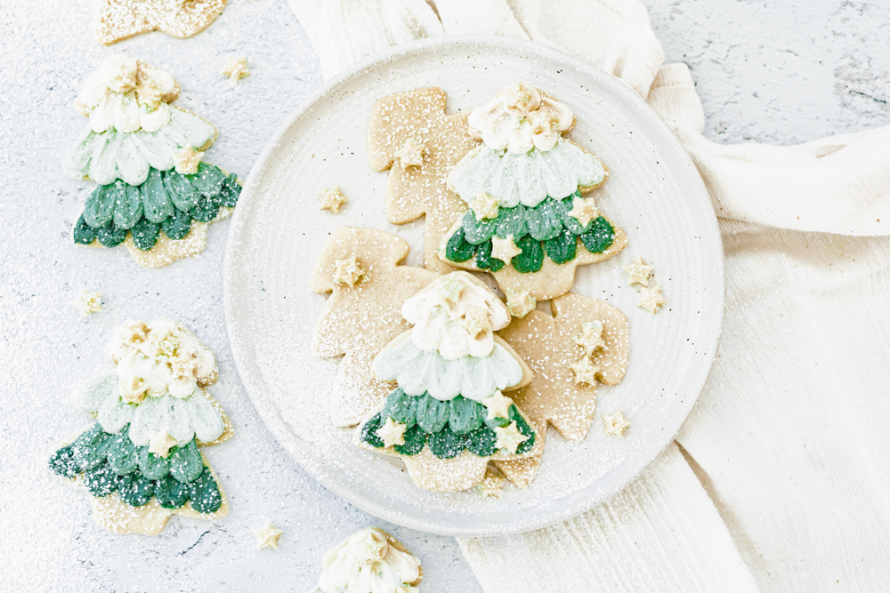 You’re Gonna Win this Year’s Cookie Swap- Ombré Christmas Tree Cookie