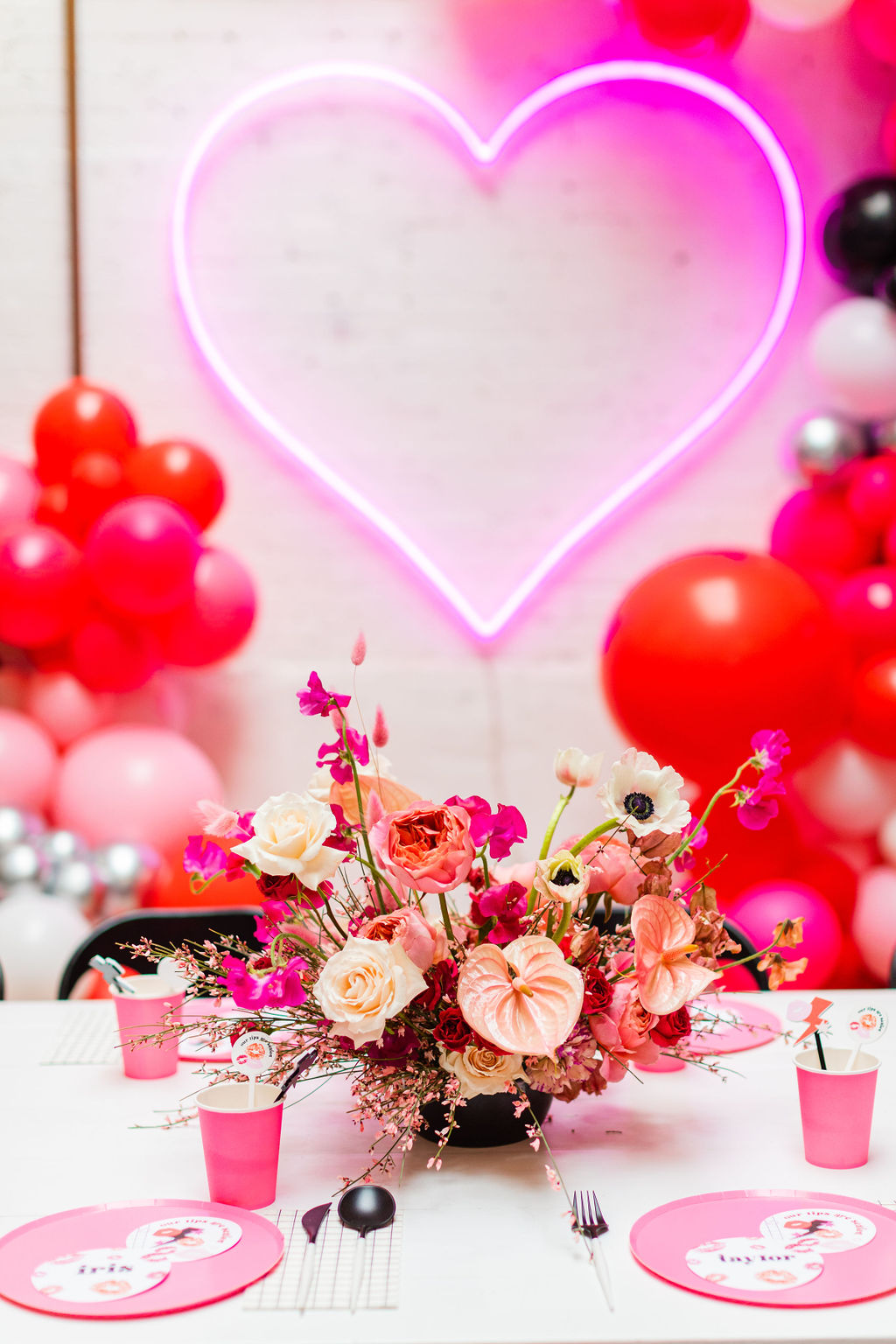 A Pink Valentine's Day Table Decor & Ideas - The Pink Dream