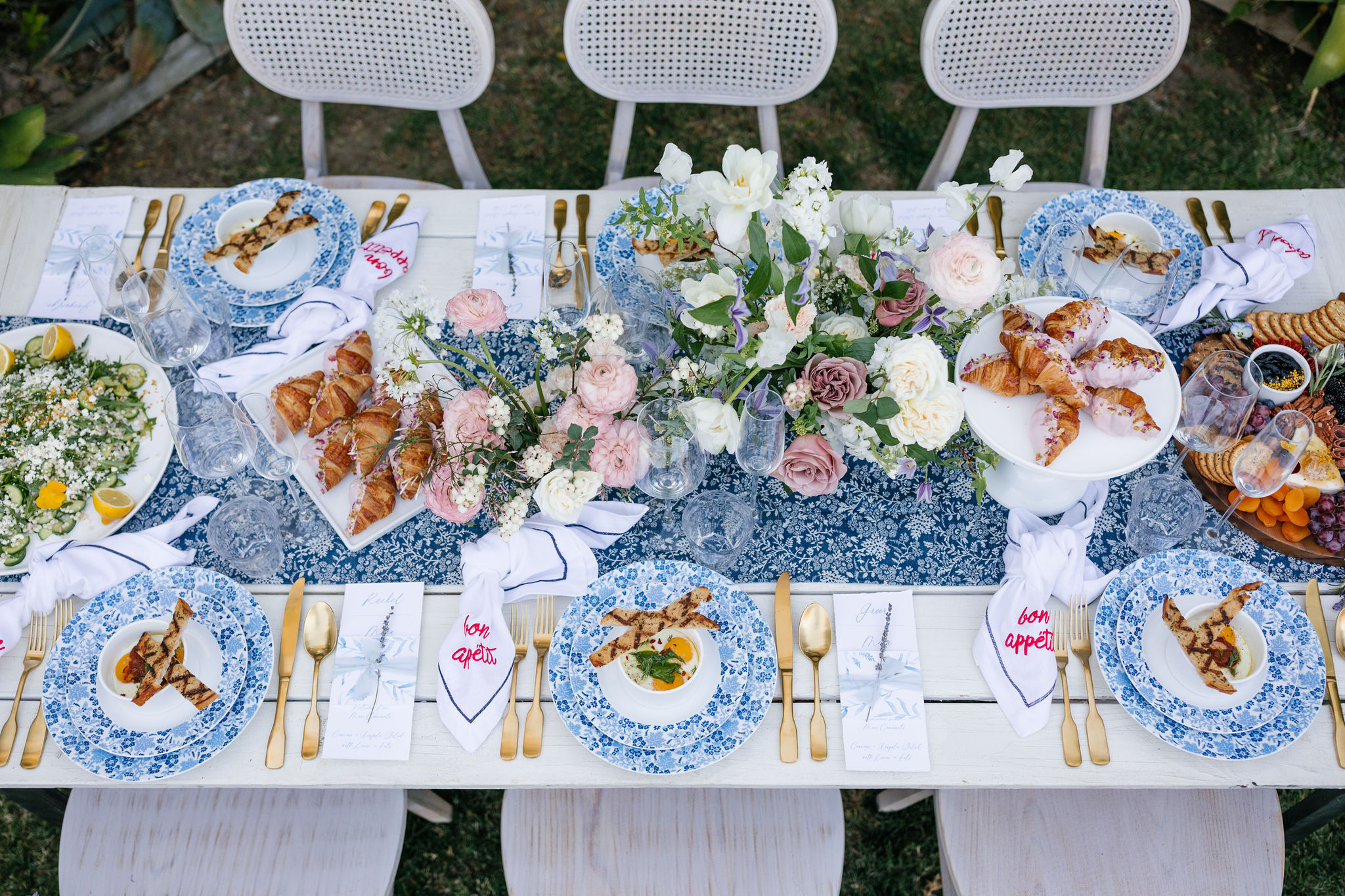 How to throw a Beautiful Spring Brunch with a little French Flair!