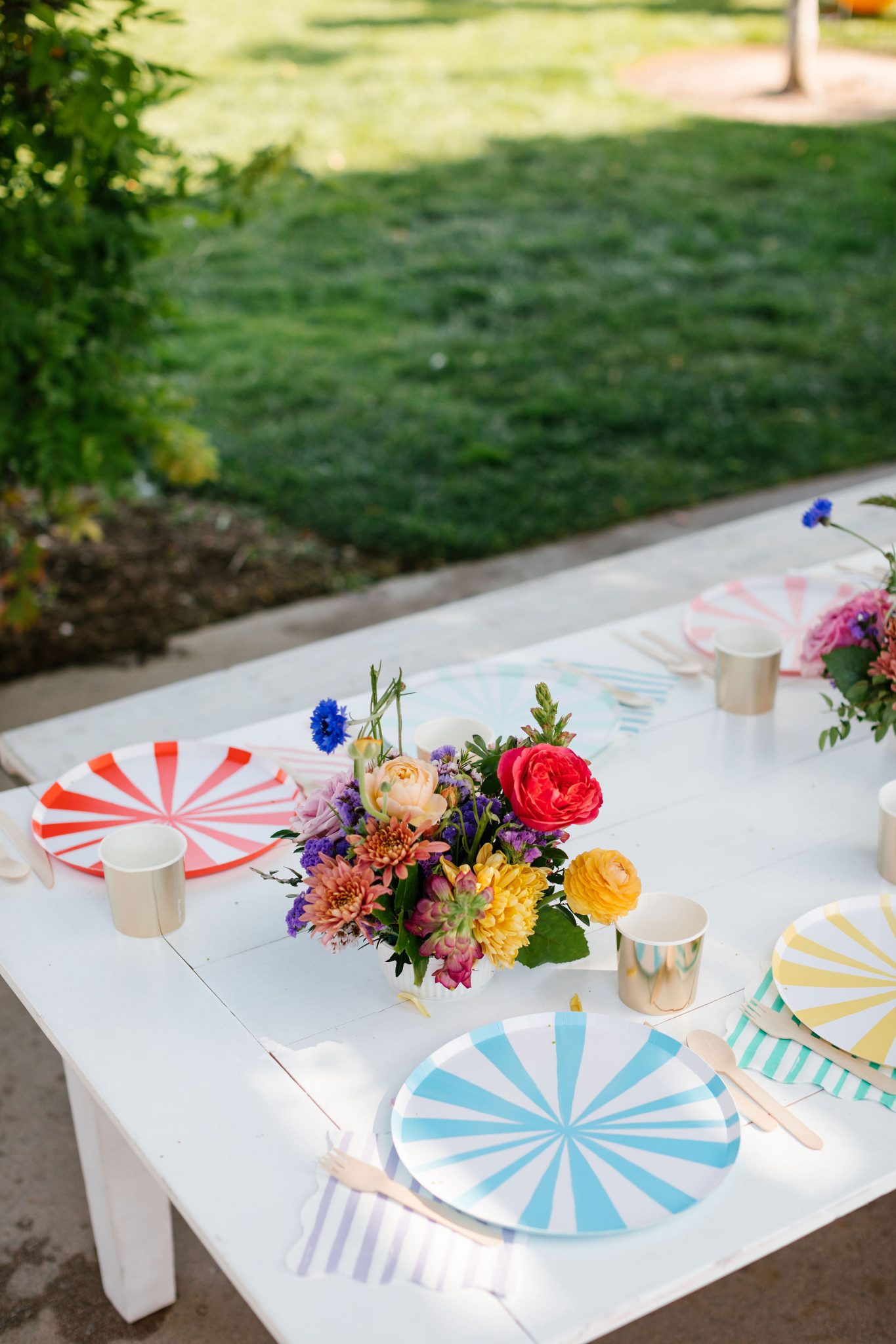 Step Right Up! It's the Cutest Carnival Party for Two Sisters ...