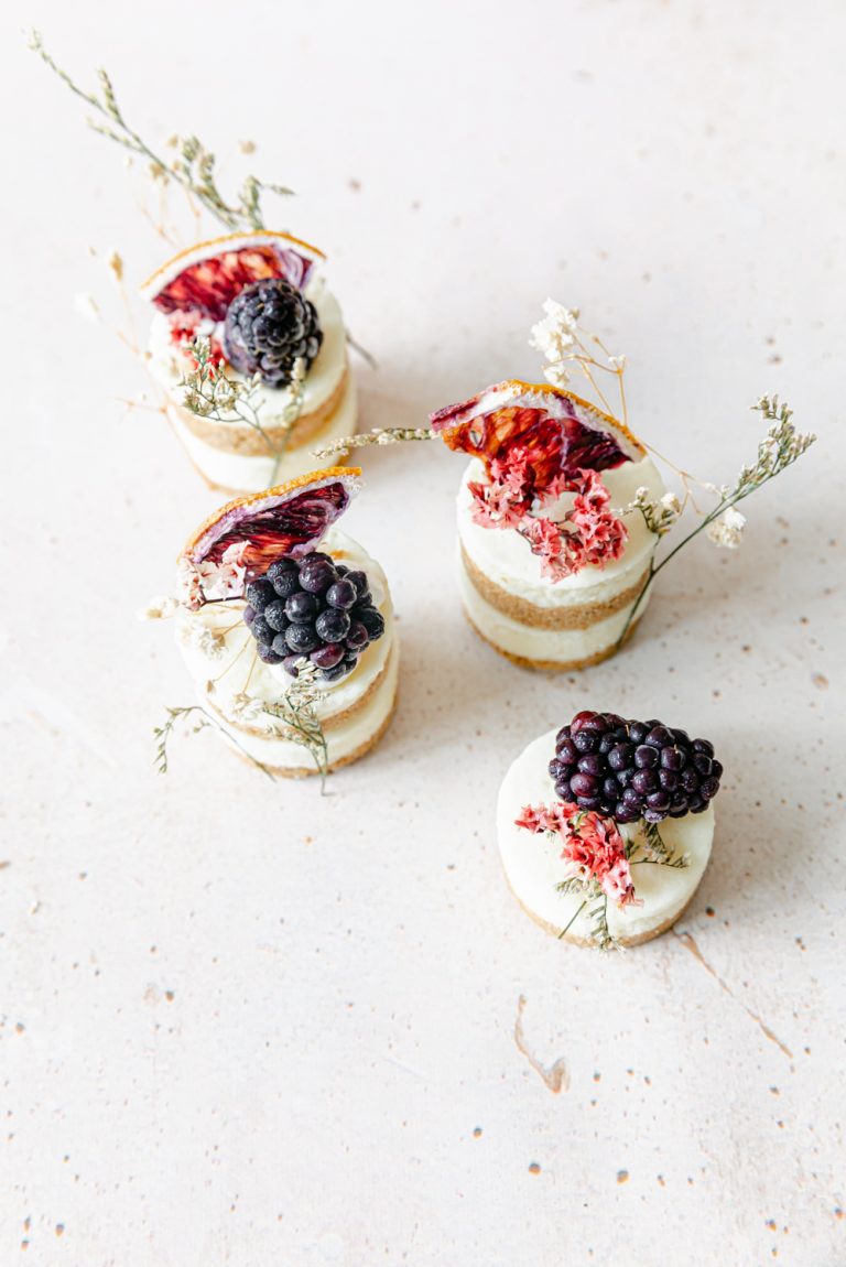 Mini Floral Cheesecakes That Are Ready In No Time • Beijos Events