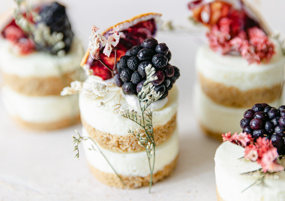 Mini Floral Cheesecakes That Are Ready In No Time