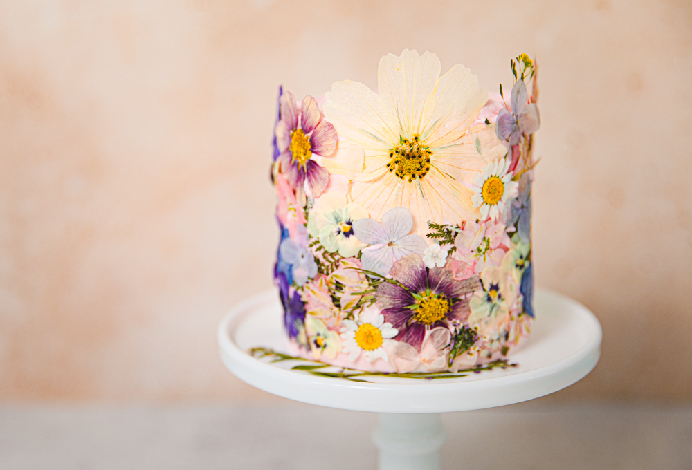 A Dried Floral Mini Cake